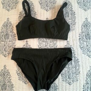 Lululemon ribbed  women’s bikini size large.